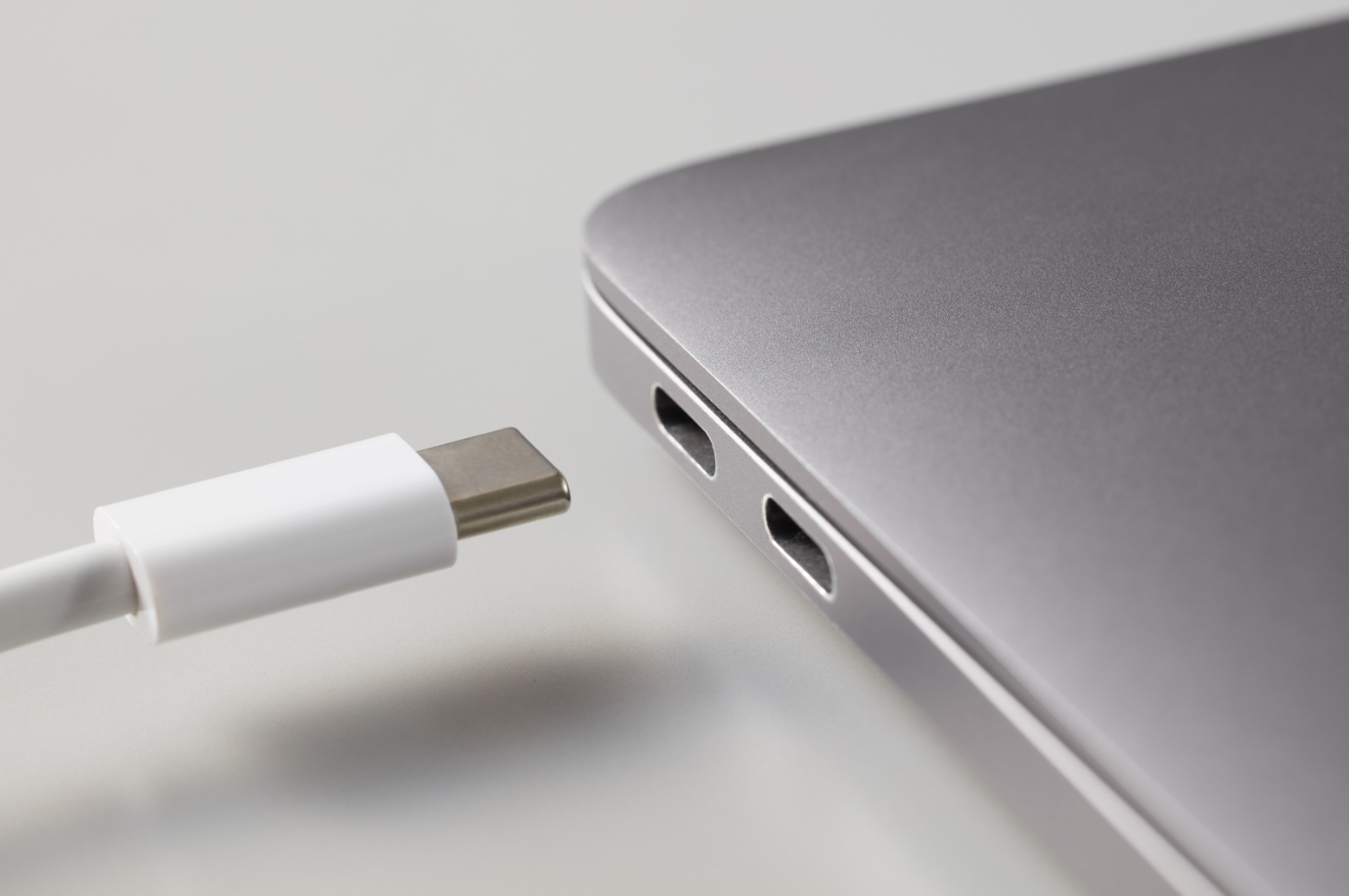 Laptop Repairs Melbourne: Battery or Charging Port Issues?